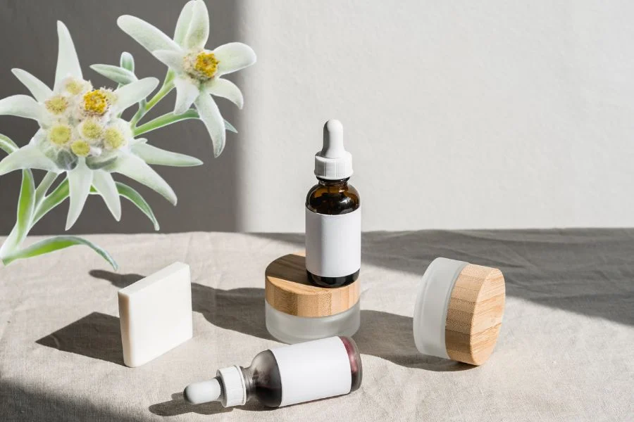 Chiết xuất hoa nhung là gì?