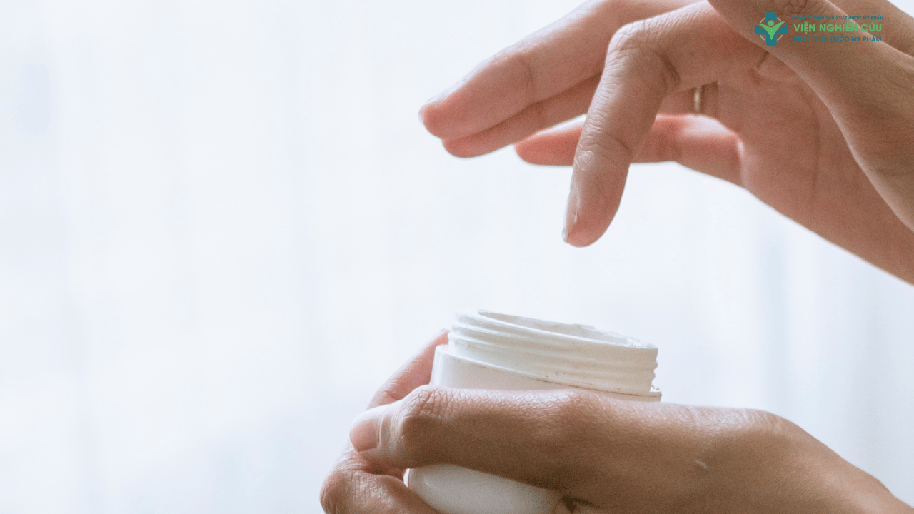 Cách dùng thuốc chấm mụn đúng cách – Tránh xa các sai lầm phổ biến