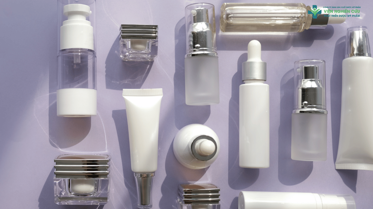 Kem trị mụn trứng cá có thể kết hợp cùng serum không